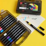ماژیک اکرلیک 12 رنگ سه گوش طرح عقاب مدل brush - تصویر 3